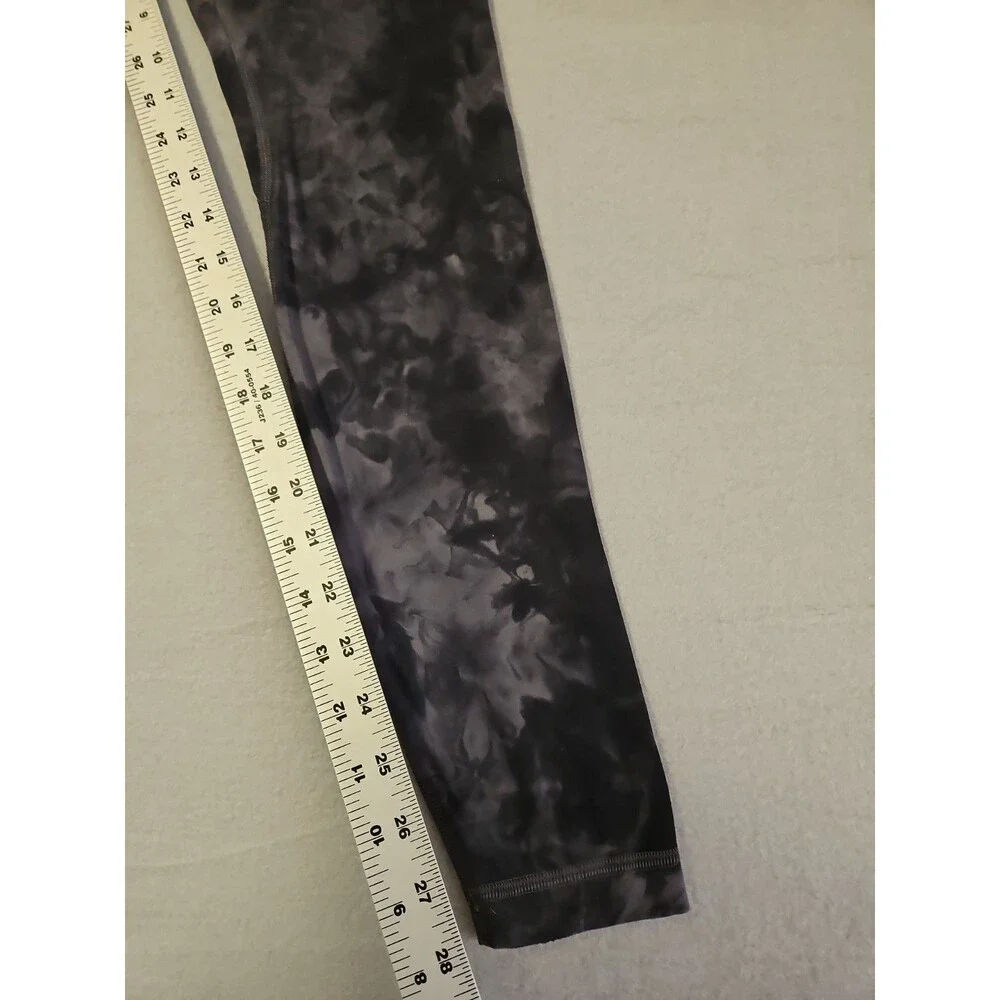 Women's Lululemon Align leggings in a Diamond Dye Pitch Grey Graphite No Tag